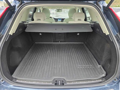 2022 Volvo XC60 Momentum