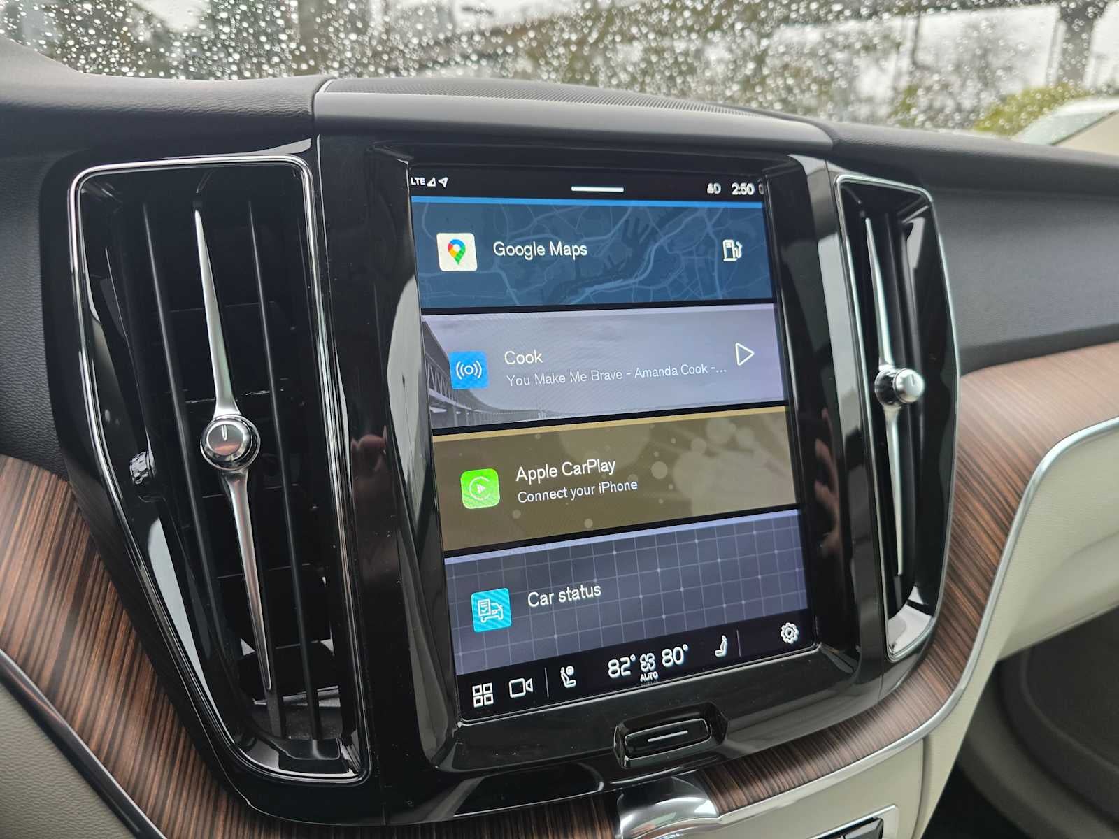 2022 Volvo XC60 Momentum