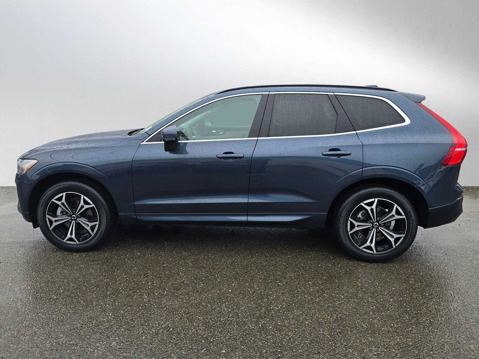 2022 Volvo XC60 Momentum