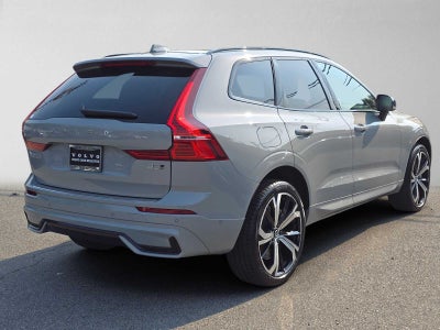 2024 Volvo XC60 Ultimate Dark Theme