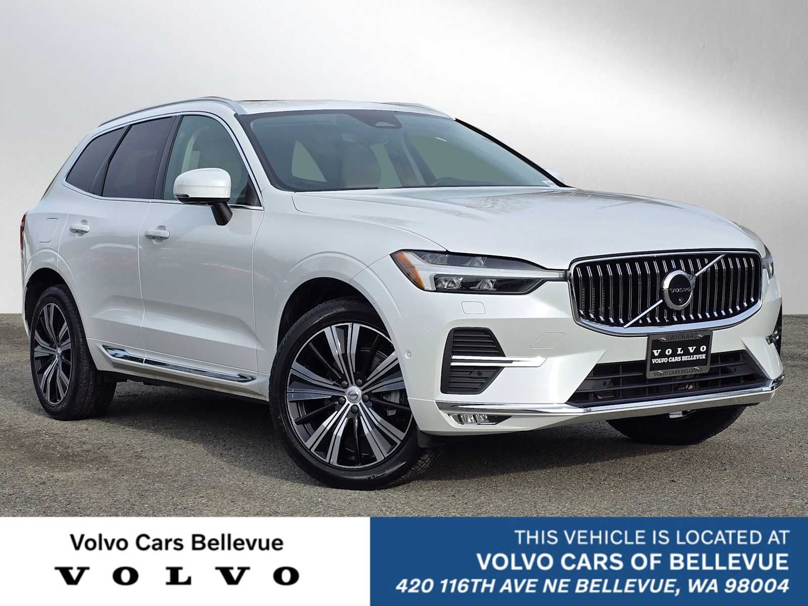 2023 Volvo XC60 Plus Bright Theme