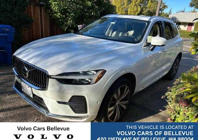 2023 Volvo XC60 Plus Bright Theme