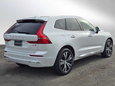 2023 Volvo XC60 Plus Bright Theme
