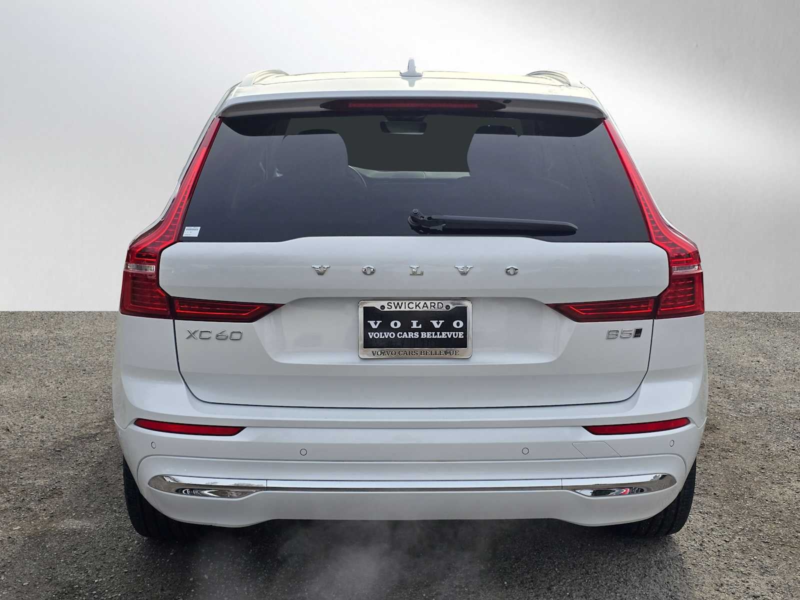 2023 Volvo XC60 Plus Bright Theme