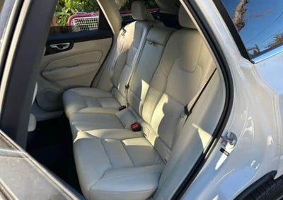 2023 Volvo XC60 Plus Bright Theme