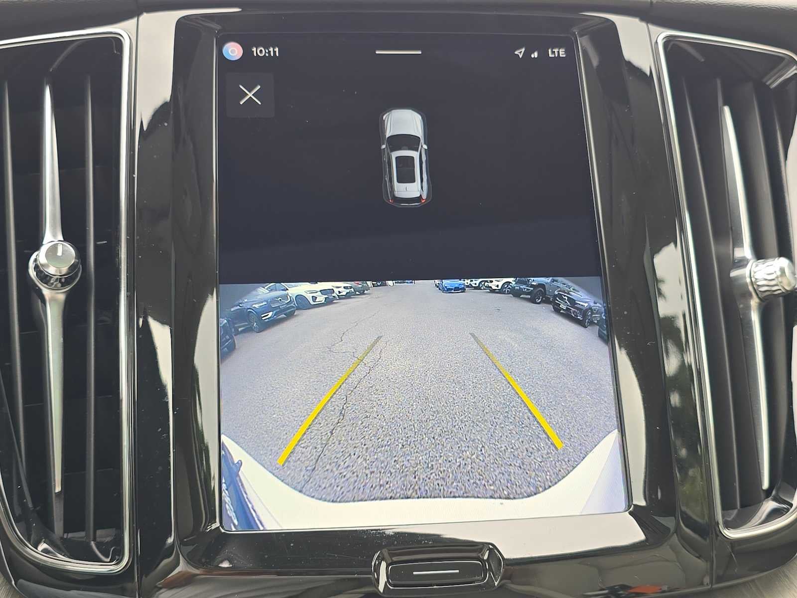 2023 Volvo XC60 Plus Bright Theme