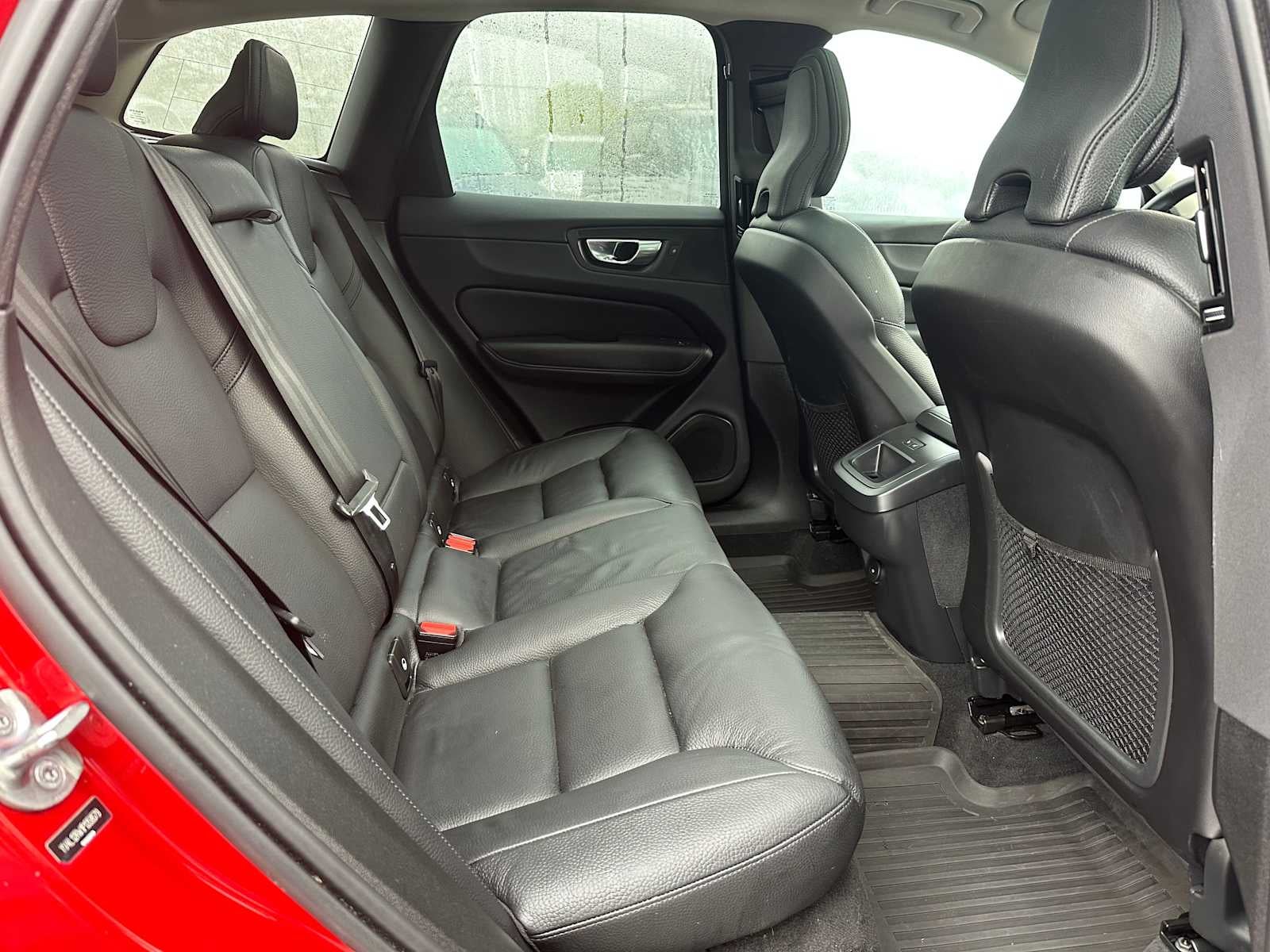 2023 Volvo XC60 Plus Dark Theme