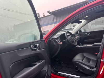 2023 Volvo XC60 Plus Dark Theme