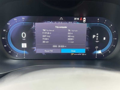 2023 Volvo XC60 Plus Dark Theme