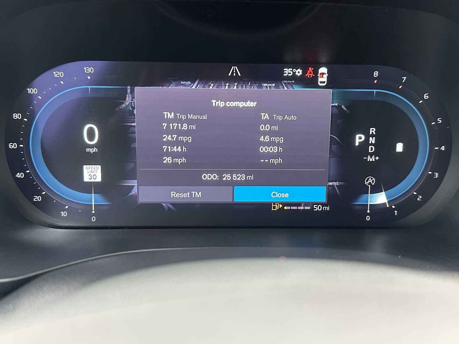 2023 Volvo XC60 Plus Dark Theme