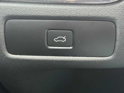 2023 Volvo XC60 Plus Dark Theme