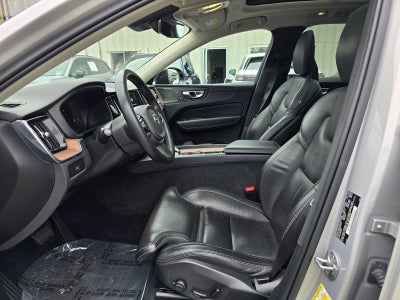 2023 Volvo XC60 Ultimate Dark Theme