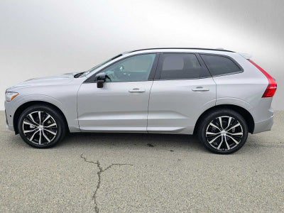 2023 Volvo XC60 Ultimate Dark Theme