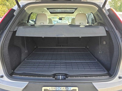 2023 Volvo XC40 Ultimate Bright Theme