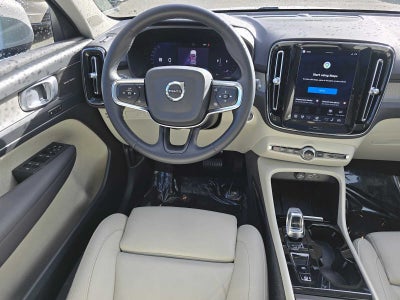 2023 Volvo XC40 Ultimate Bright Theme