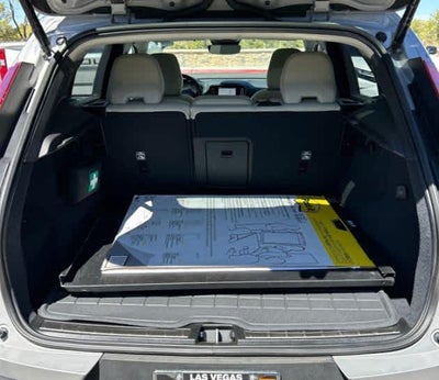 2023 Volvo XC40 Ultimate Bright Theme