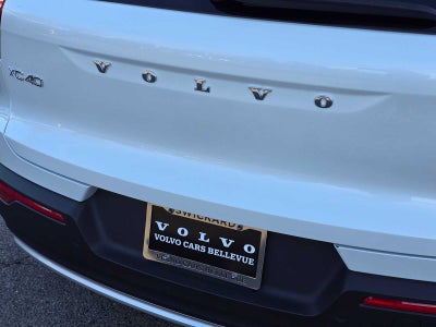 2023 Volvo XC40 Ultimate Bright Theme