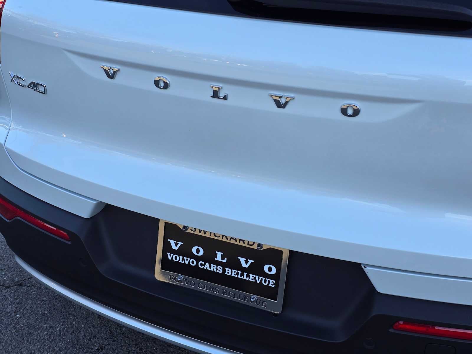 2023 Volvo XC40 Ultimate Bright Theme