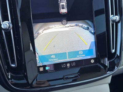 2023 Volvo XC40 Ultimate Bright Theme