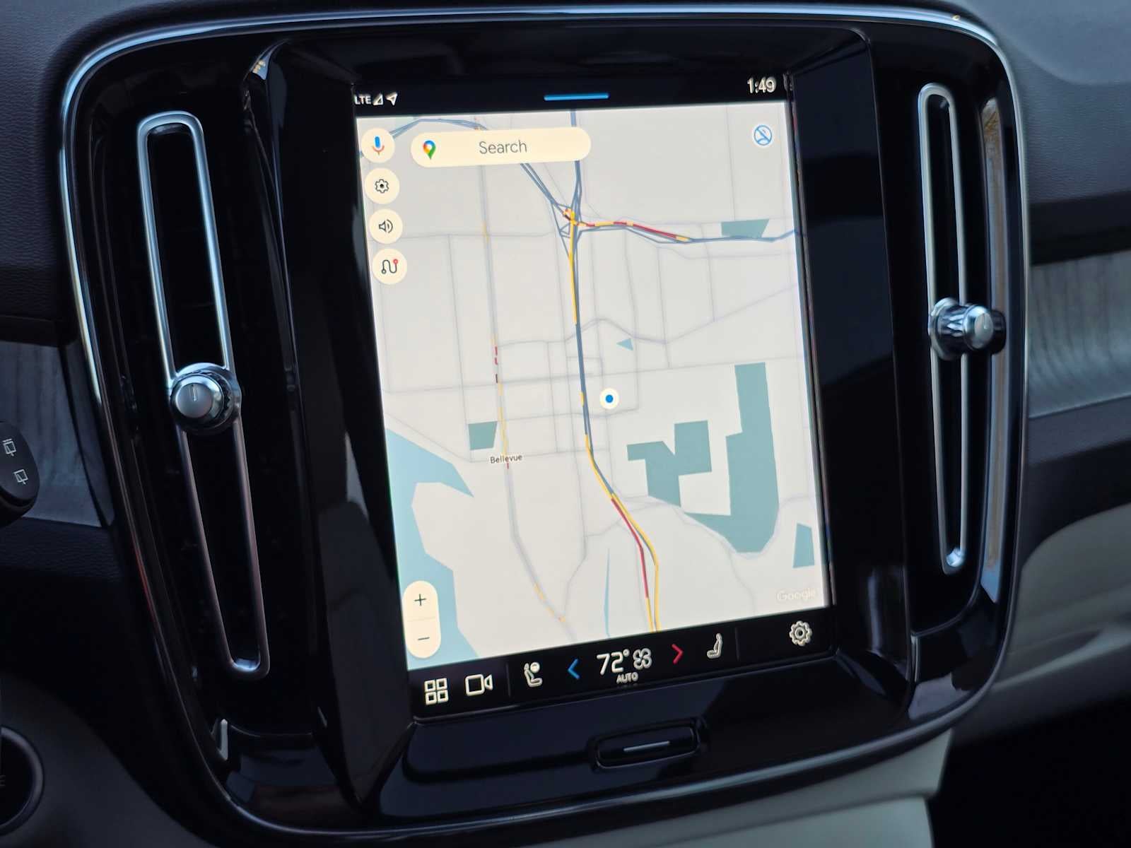 2023 Volvo XC40 Ultimate Bright Theme