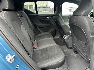 2025 Volvo XC40 Plus Dark Theme