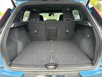 2025 Volvo XC40 Plus Dark Theme