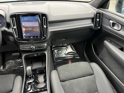 2025 Volvo XC40 Plus Dark Theme