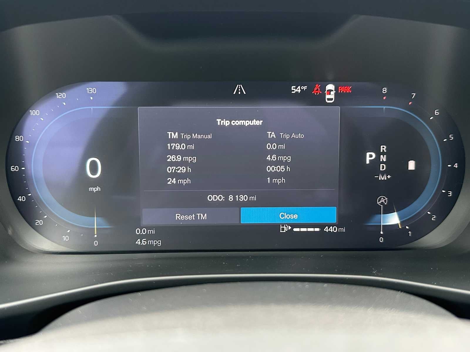 2025 Volvo XC40 Plus Dark Theme