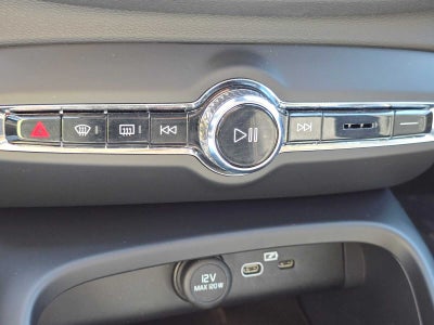 2026 Volvo XC40 Plus