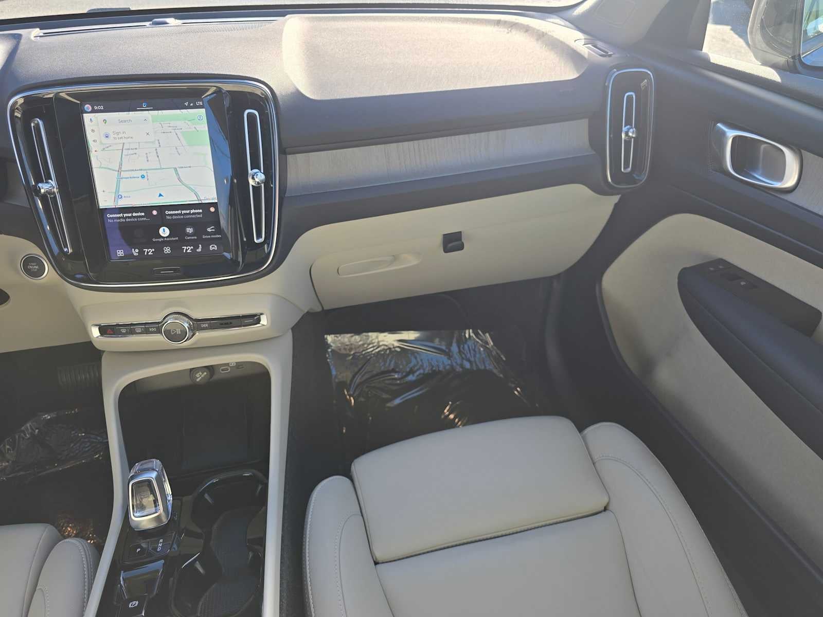 2026 Volvo XC40 Plus