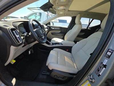 2026 Volvo XC40 Plus