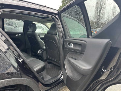 2025 Volvo XC40 Plus Dark Theme