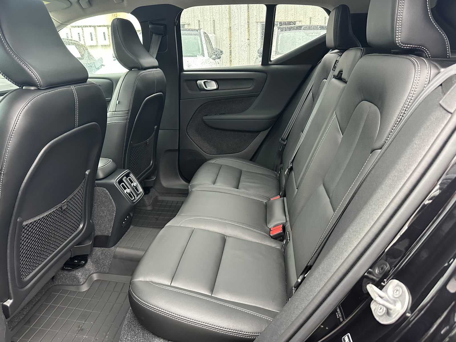 2025 Volvo XC40 Plus Dark Theme