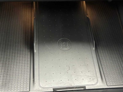 2025 Volvo XC40 Plus Dark Theme