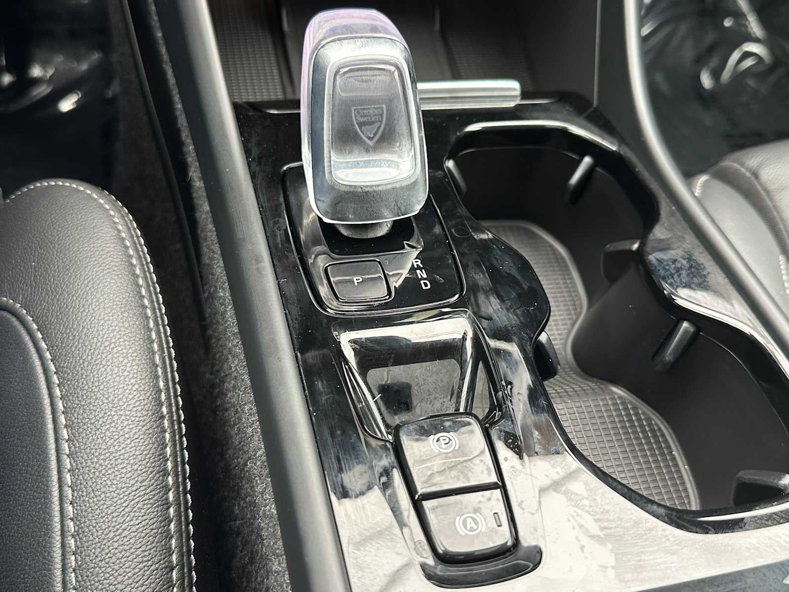 2025 Volvo XC40 Plus Dark Theme