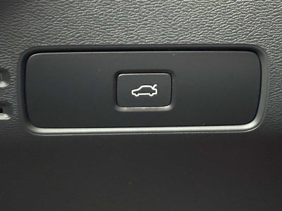 2025 Volvo XC40 Plus Dark Theme