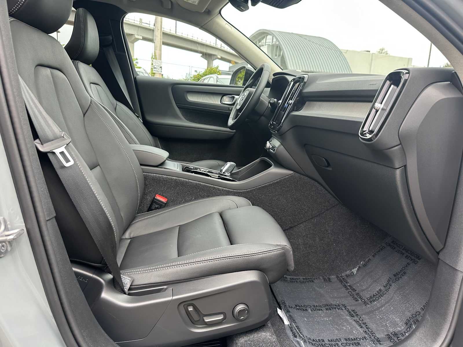 2026 Volvo XC40 Plus