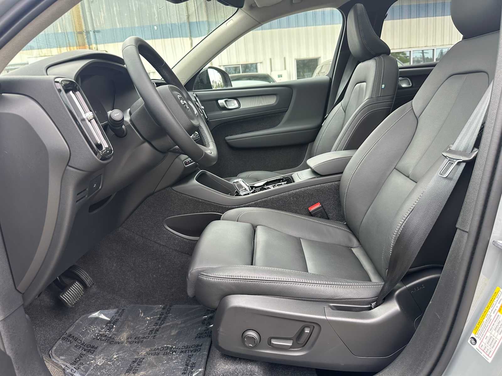 2026 Volvo XC40 Plus