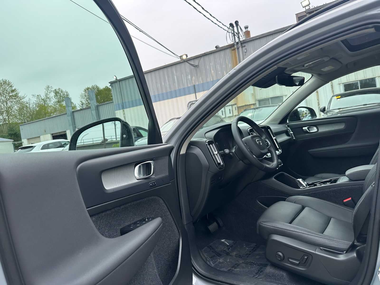 2026 Volvo XC40 Plus