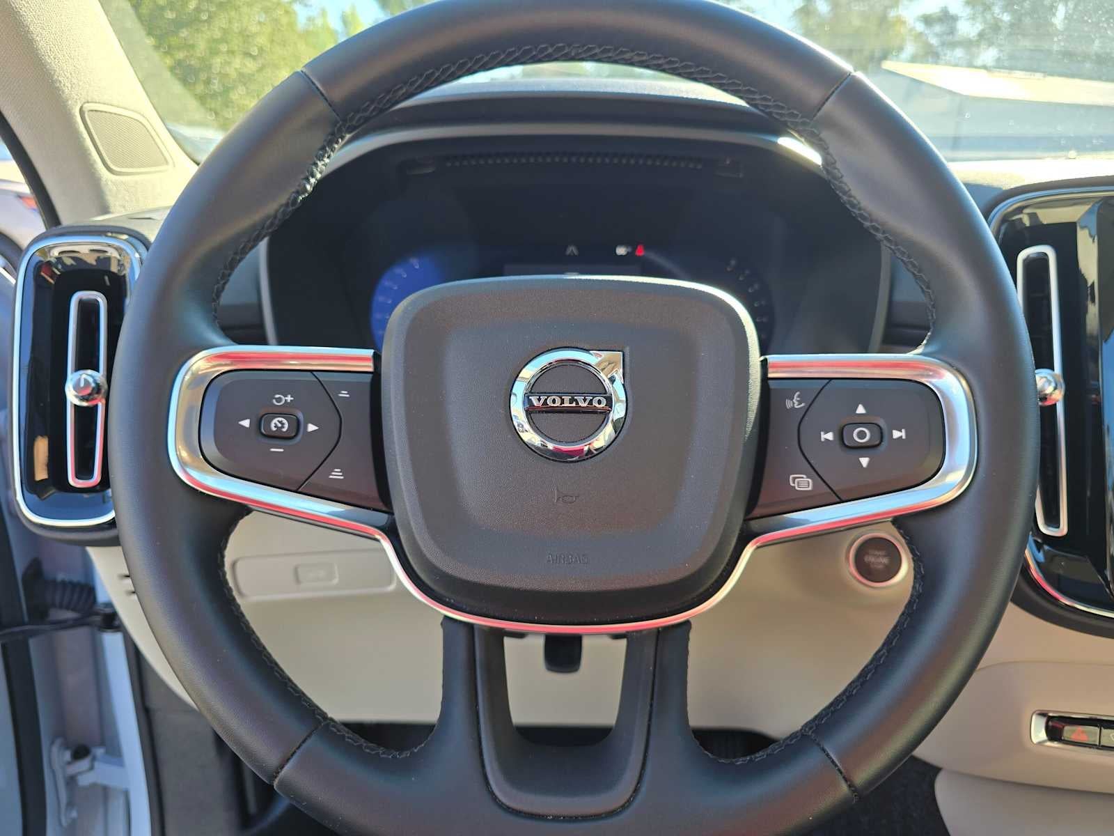 2026 Volvo XC40 Plus