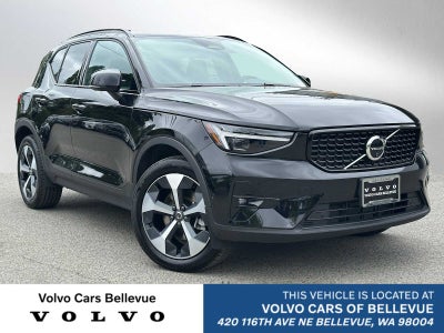 2025 Volvo XC40 Plus Dark Theme