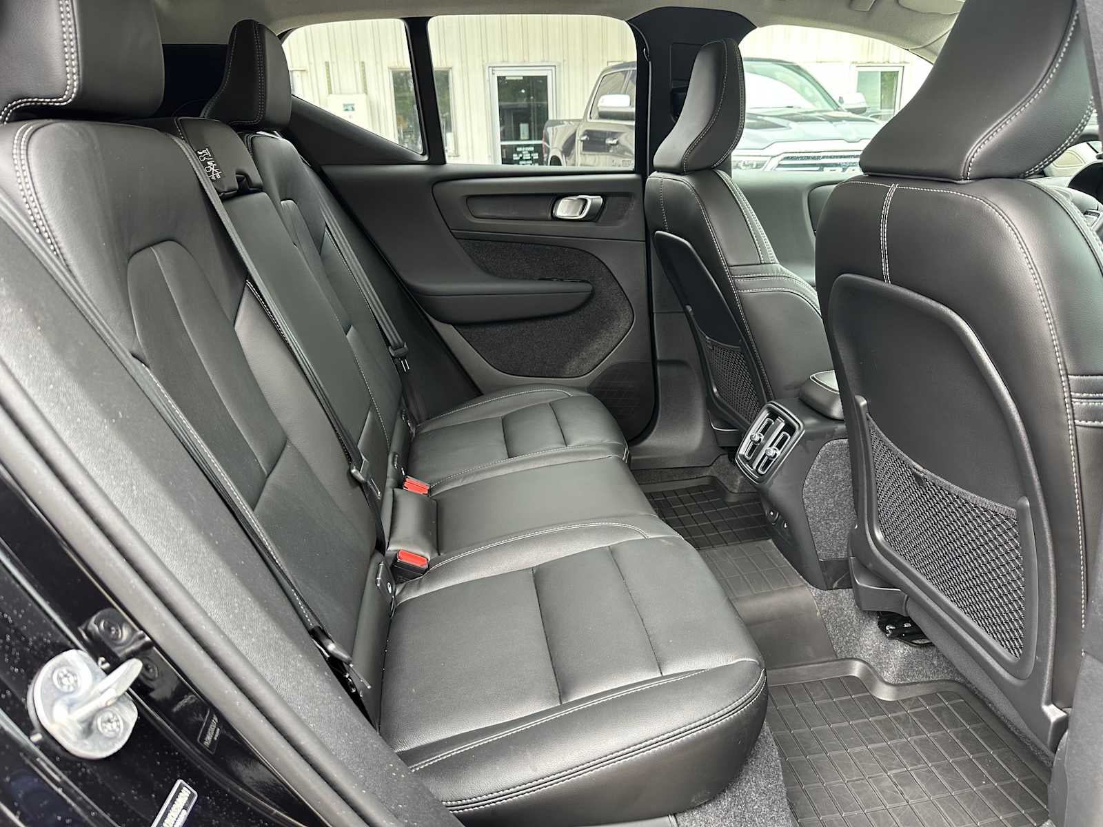 2025 Volvo XC40 Plus Dark Theme