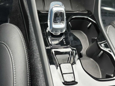 2025 Volvo XC40 Plus Dark Theme