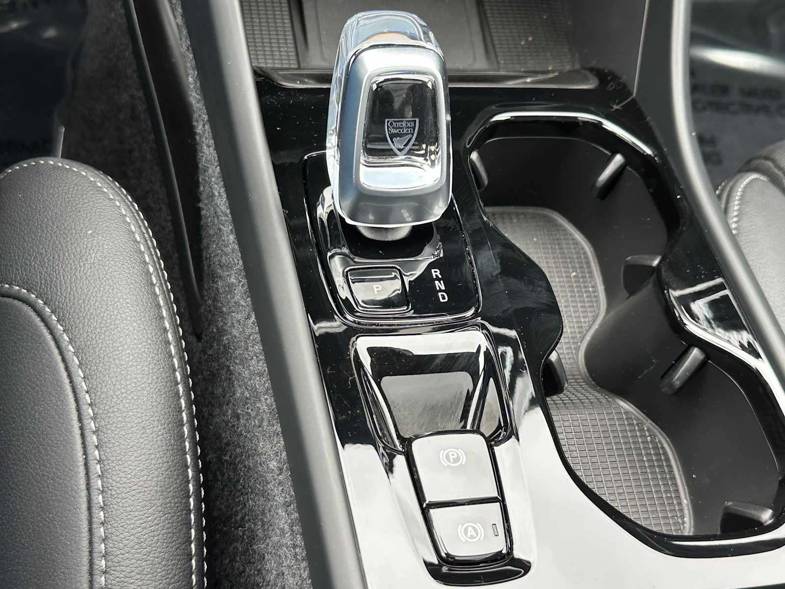 2025 Volvo XC40 Plus Dark Theme