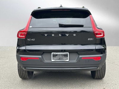 2025 Volvo XC40 Plus Dark Theme