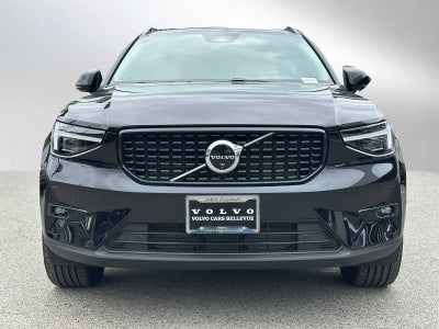 2025 Volvo XC40 Plus Dark Theme
