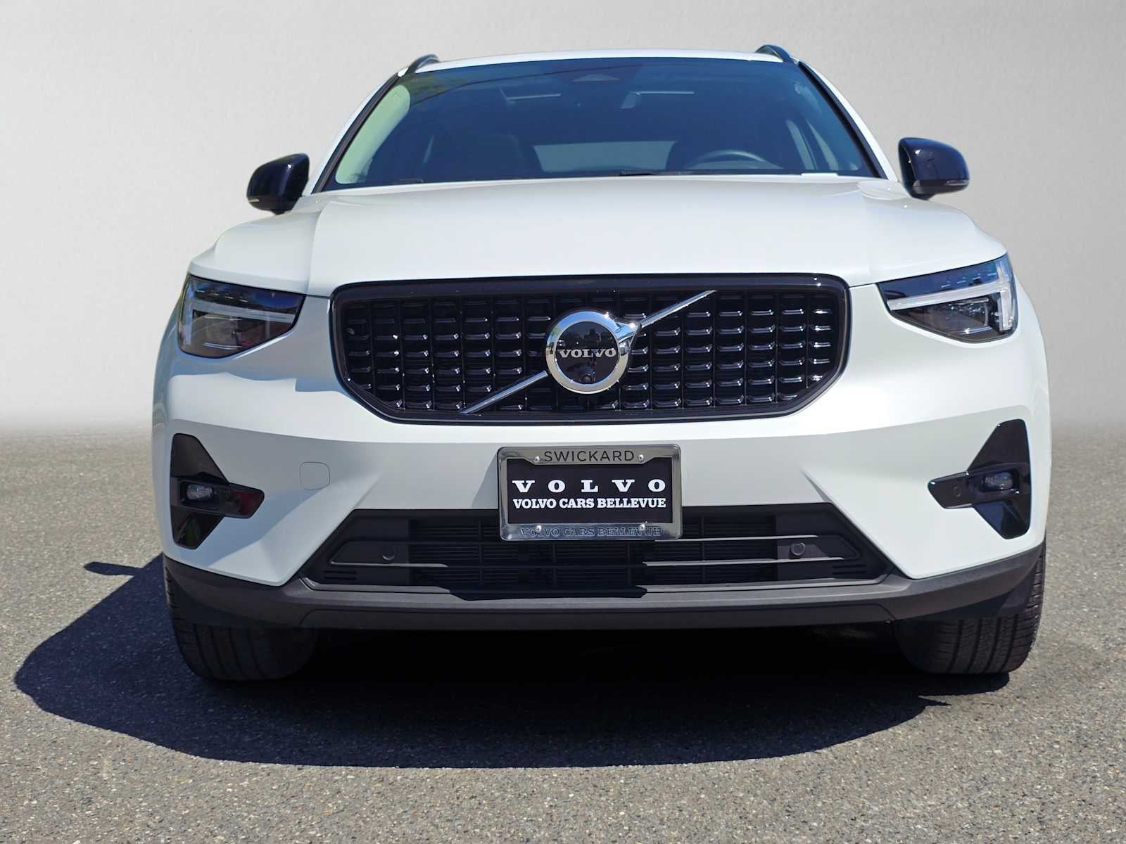 2026 Volvo XC40 Plus