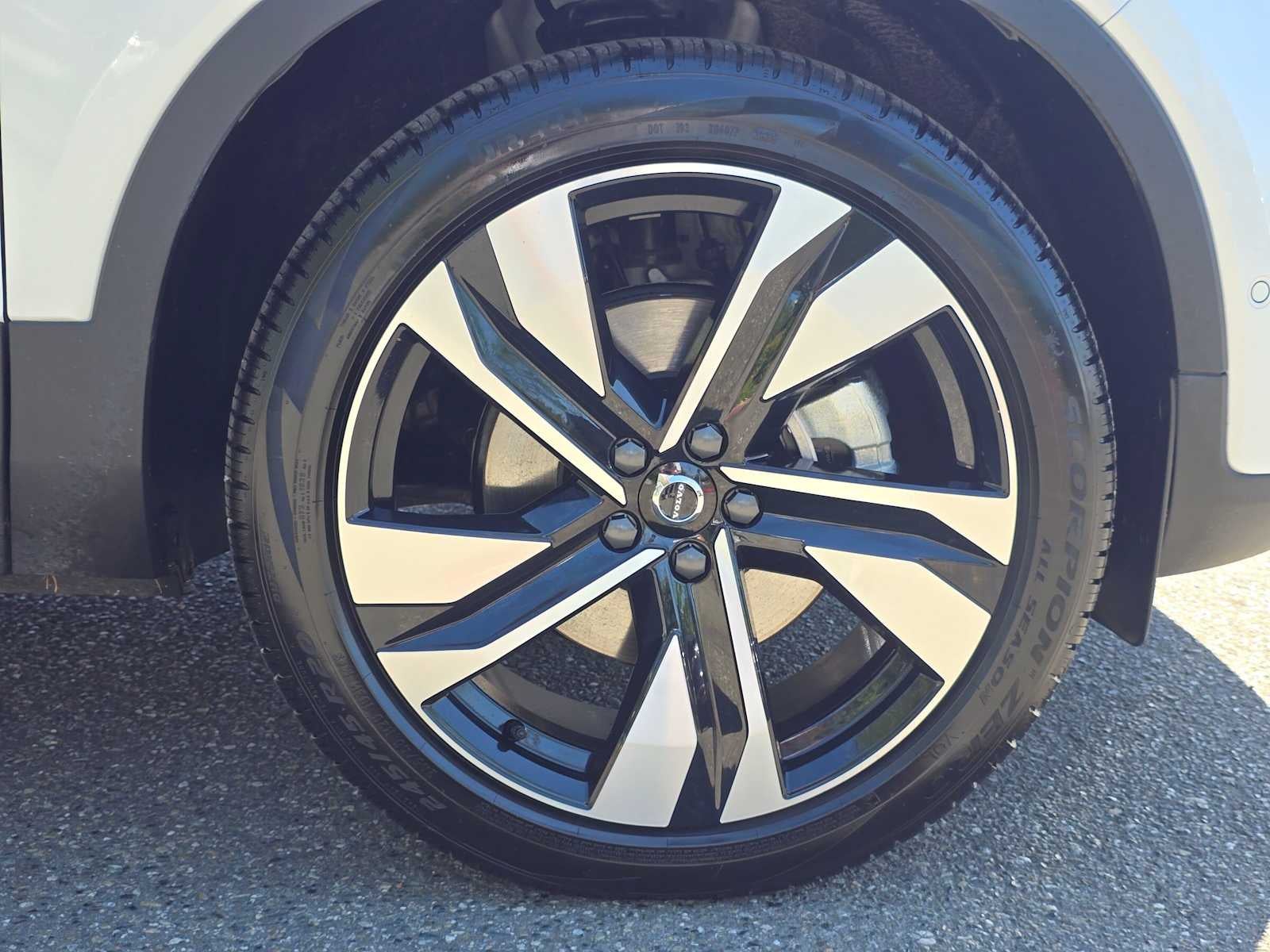 2026 Volvo XC40 Plus