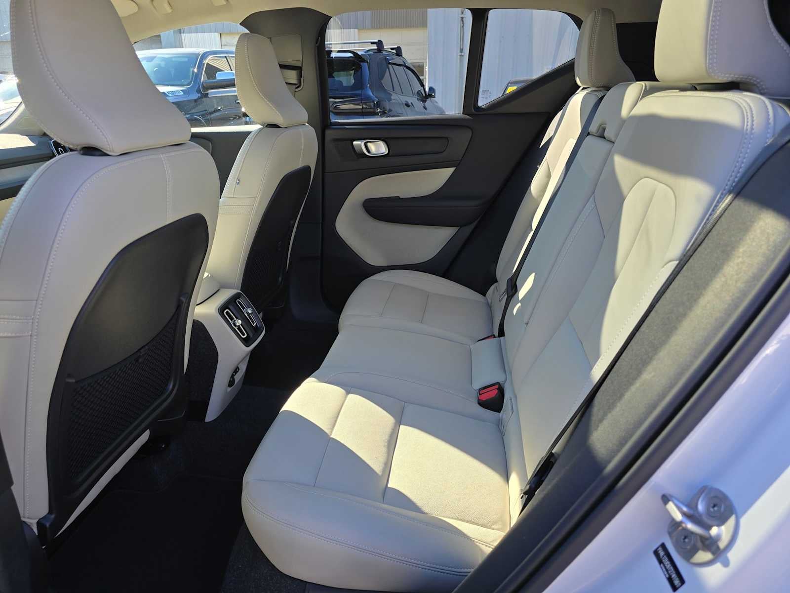 2026 Volvo XC40 Plus