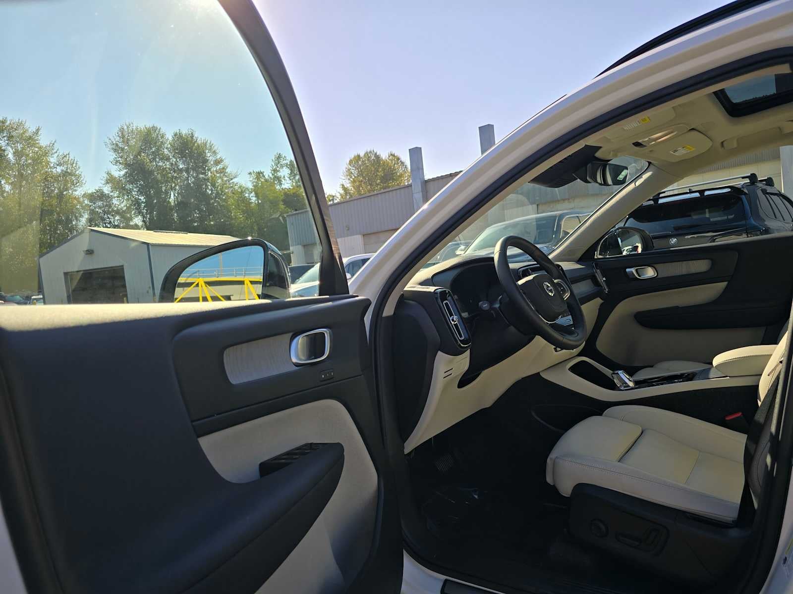 2026 Volvo XC40 Plus